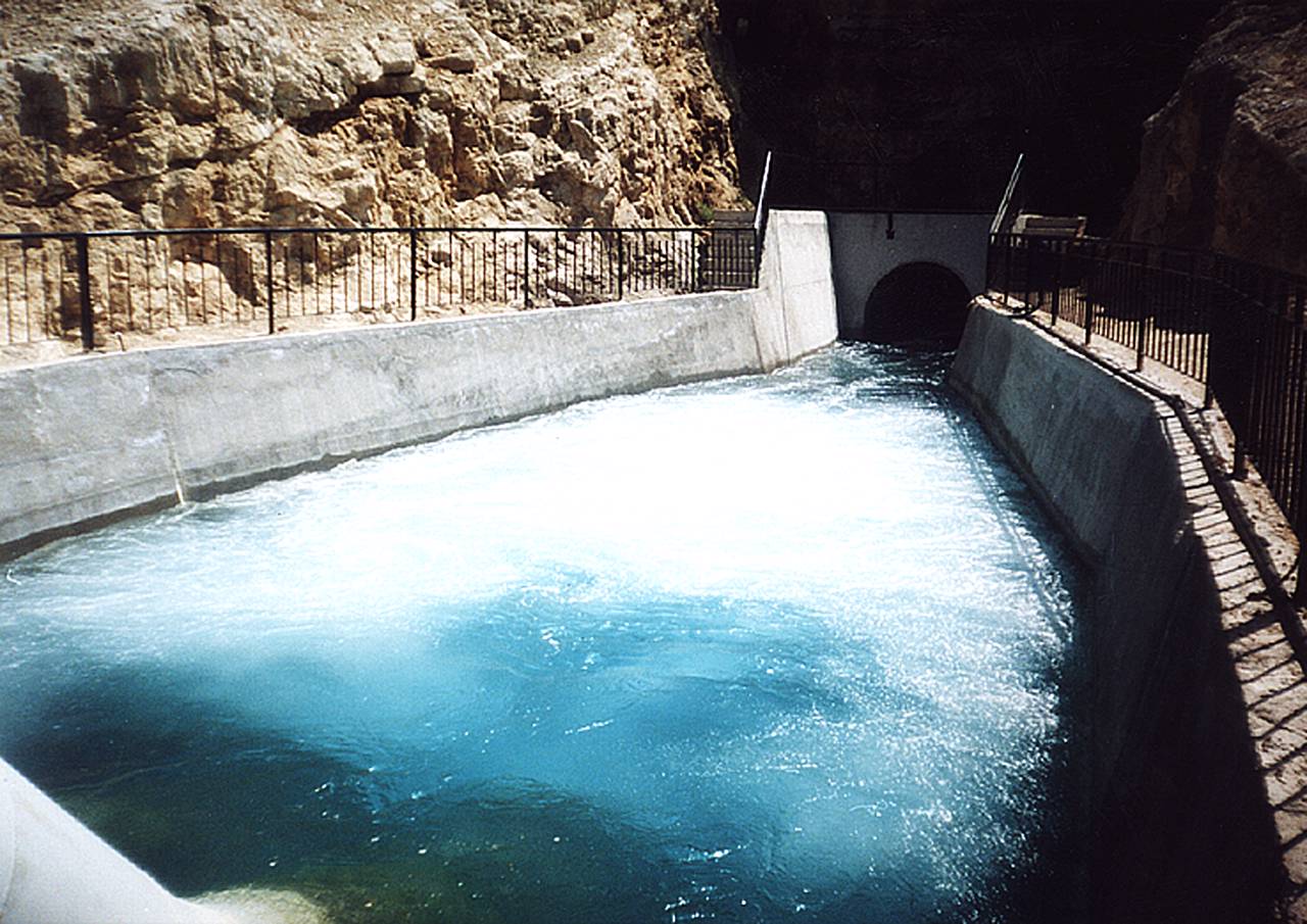 Construction of 4.2km Al-Rouj Plain Irrigation Tunnel